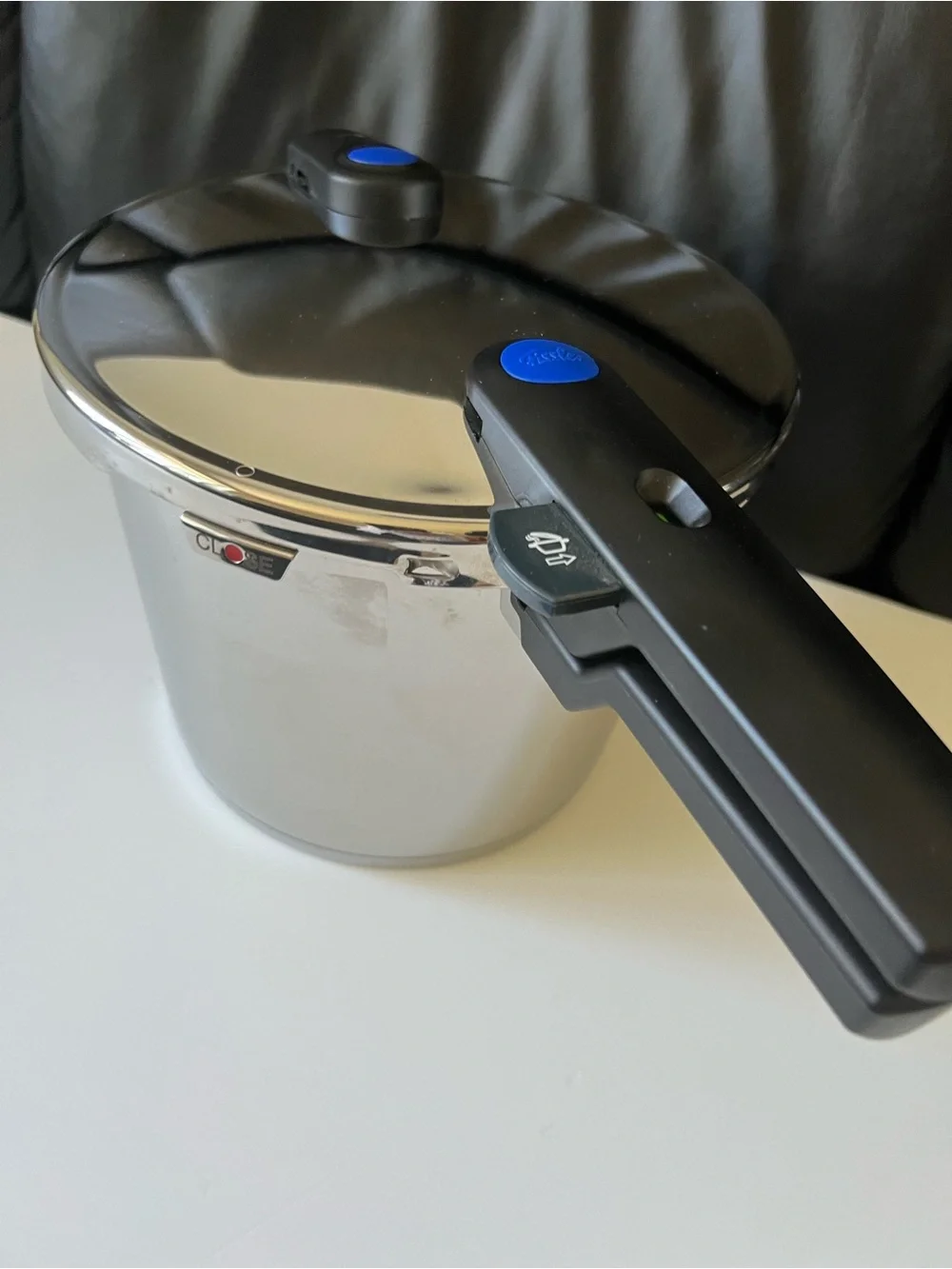 Fissler Vitaquick Premium 6.3 Qt Pressure Cooker
